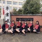 JKのパンチラは、集合写真・記念写真が定番