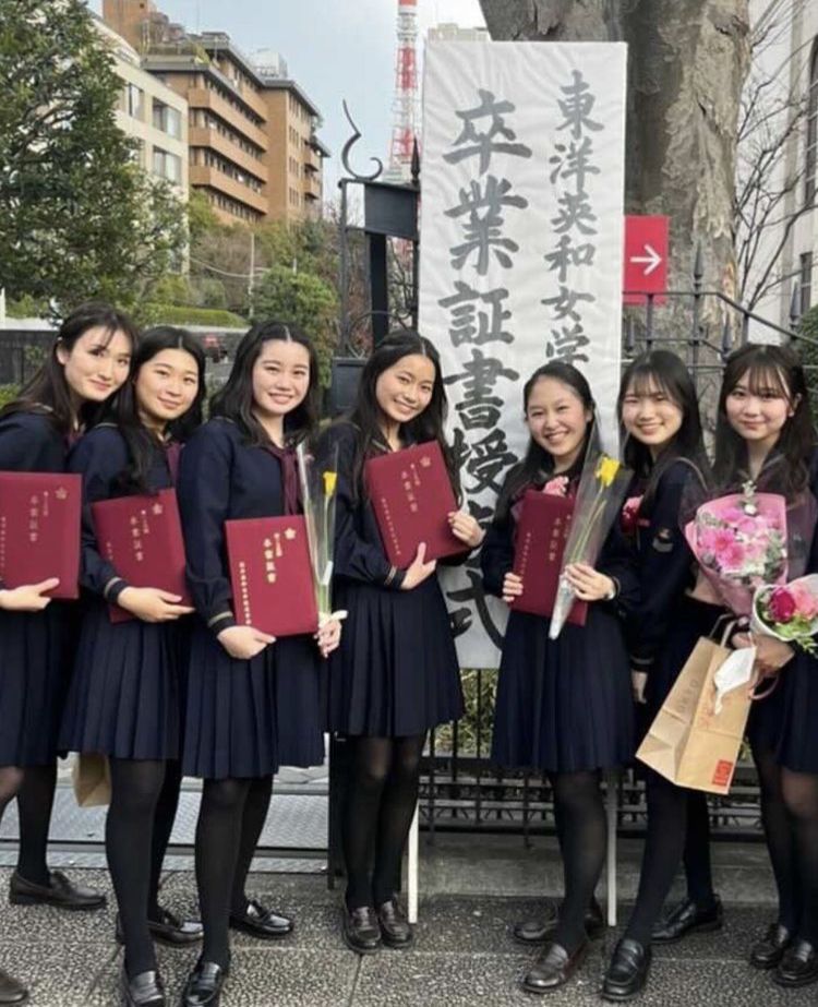 東洋英和女学院