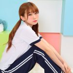 JKがスカートの中にズボンをはいているのは、校則で禁止されているの？