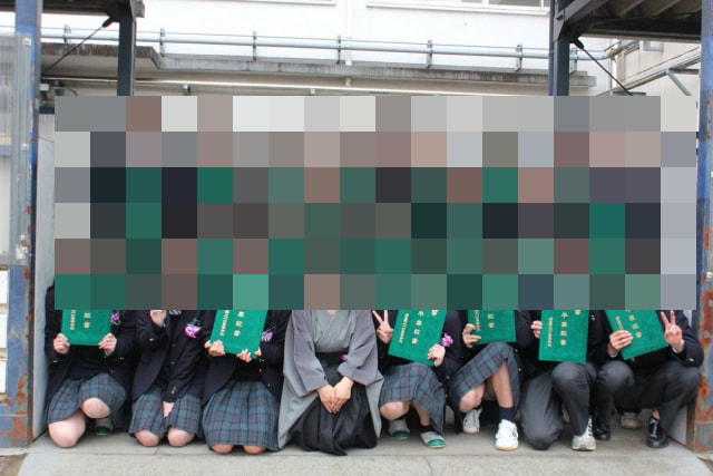 卒業アルバムにパンツラ写真を見つけた、 #靴下 、 #つま先 も